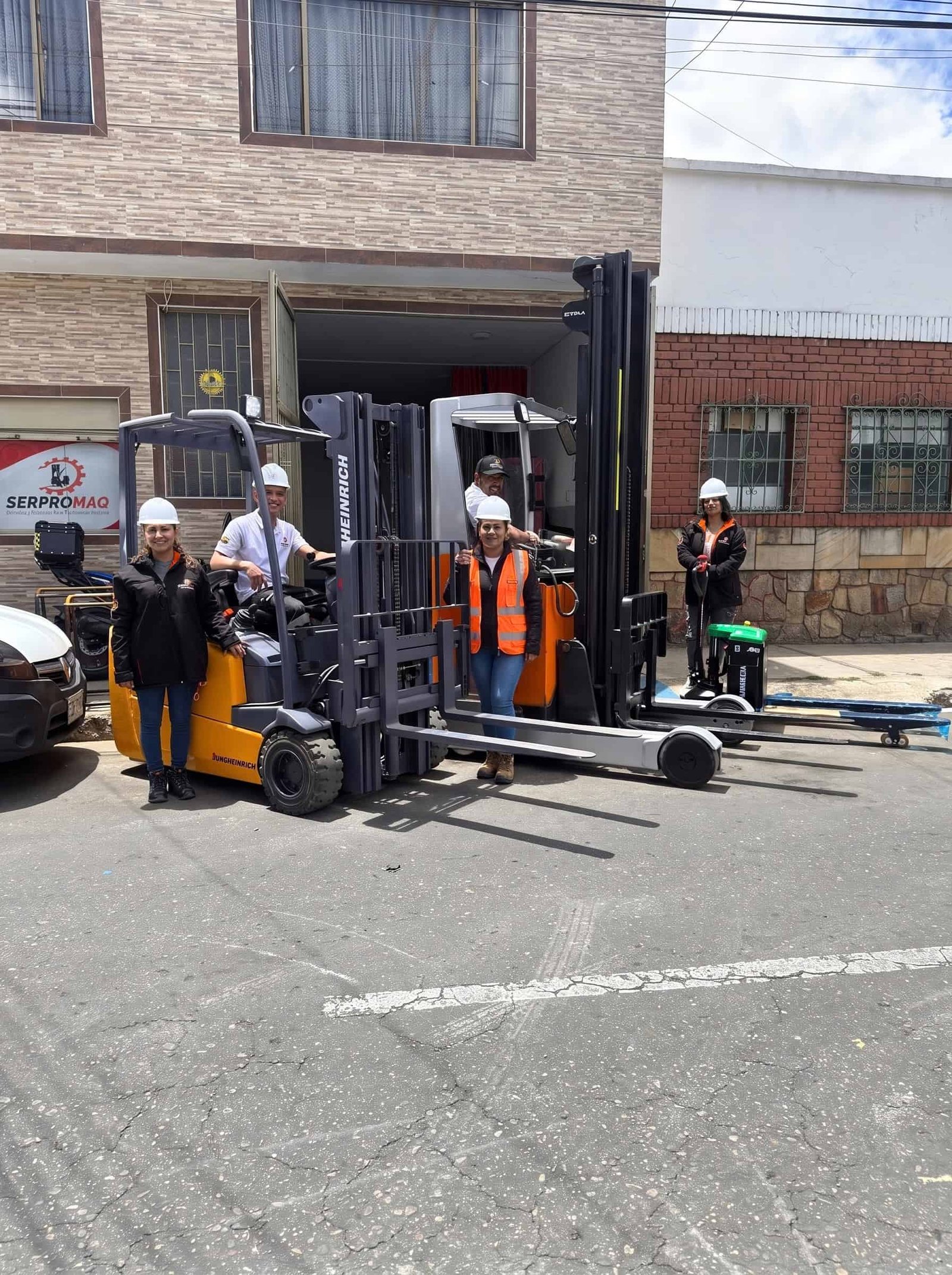 Seguridad industrial, EPPs y equipo de trabajo SERPROMAQ